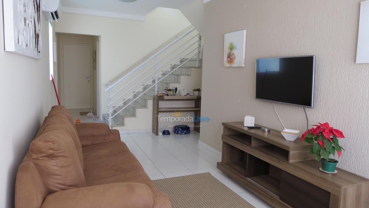 Apartamento para aluguel de temporada em Guarujá (Enseada)