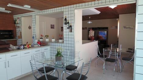 Apartamento para alugar em Guarujá - Enseada