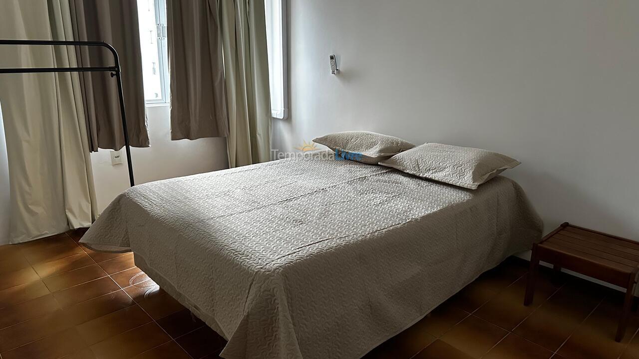 Apartamento para aluguel de temporada em Balneário Camboriú (Praia Central)