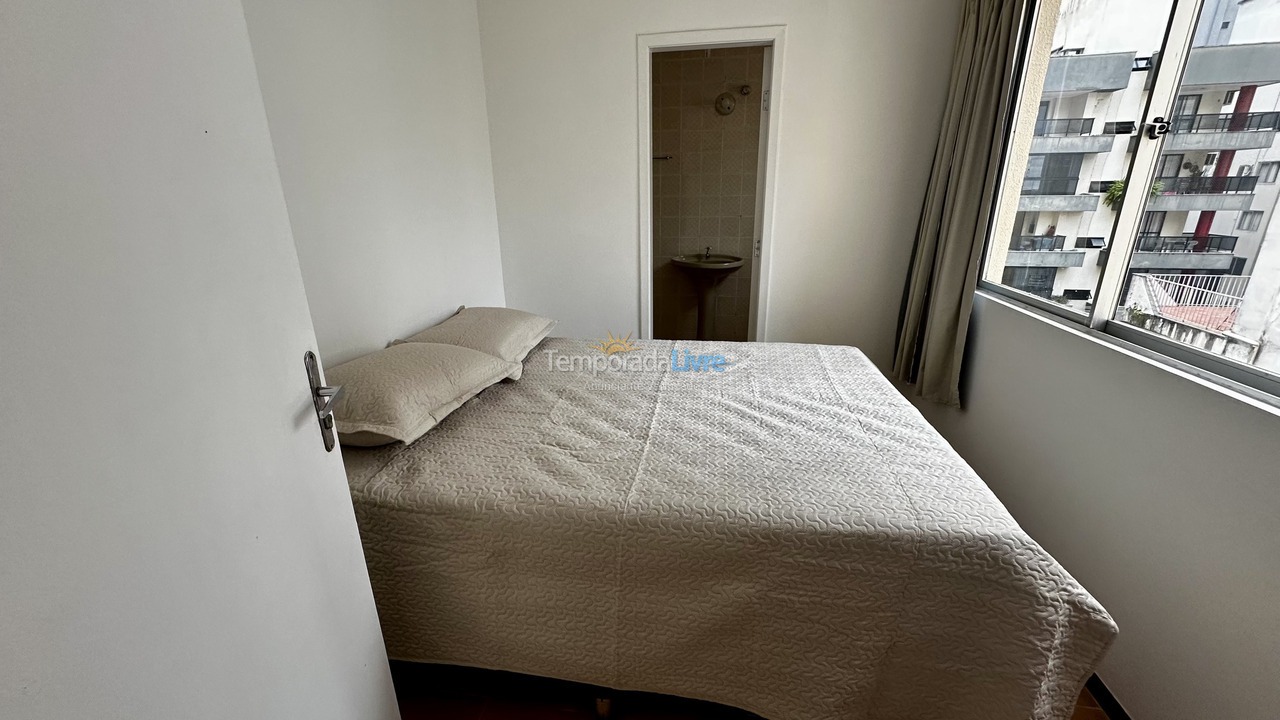 Apartamento para aluguel de temporada em Balneário Camboriú (Praia Central)