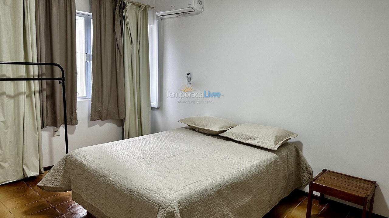 Apartamento para aluguel de temporada em Balneário Camboriú (Praia Central)