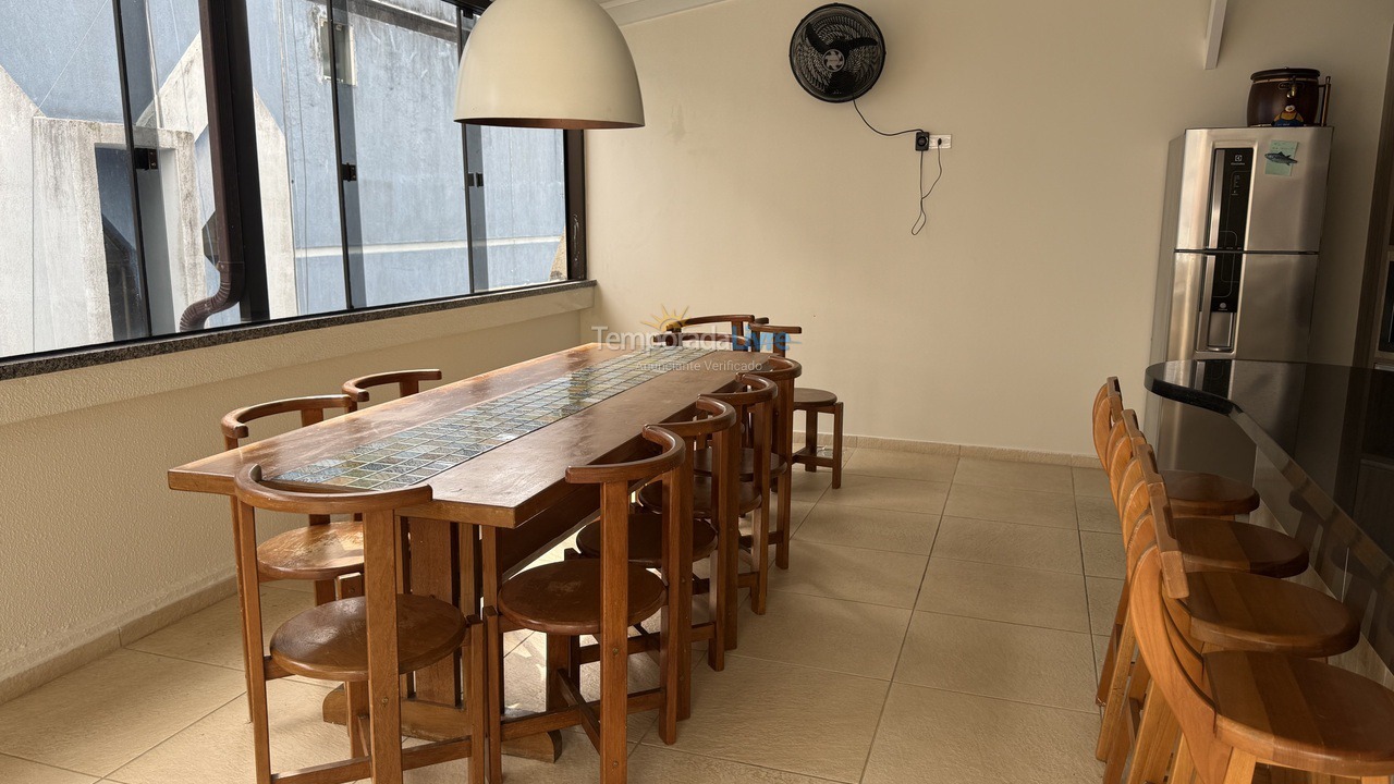 Apartamento para aluguel de temporada em Itapema (Meia Praia)