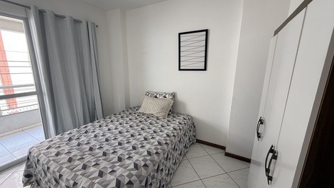 Quarto 02 - saída para sacada 