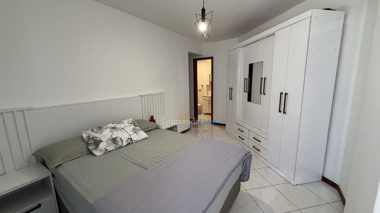 Apartment for vacation rental in Itapema (Meia Praia)