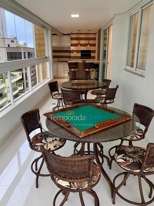 Apartamento para aluguel de temporada em Itapema (Meia Praia)