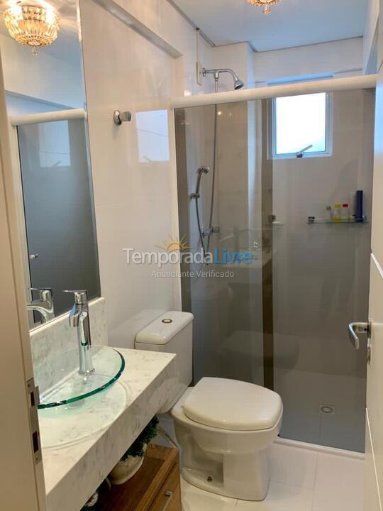 Apartamento para aluguel de temporada em Itapema (Meia Praia)