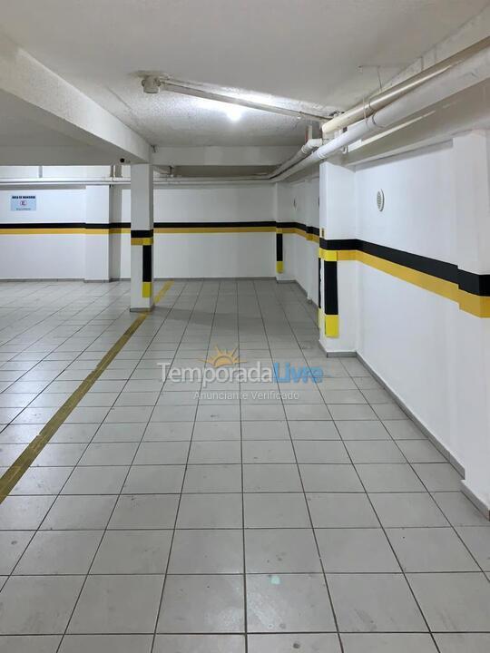 Apartamento para aluguel de temporada em Itapema (Meia Praia)