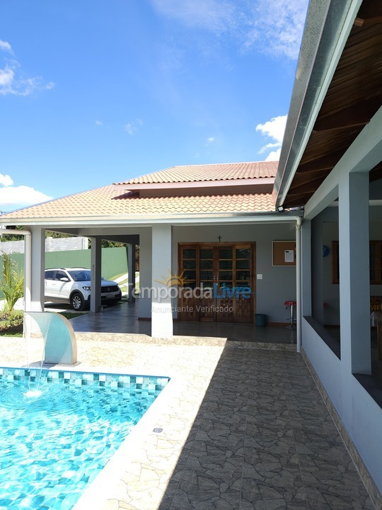 Granja para alquiler de vacaciones em Atibaia (Maracanã)