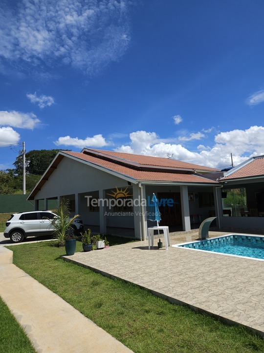 Granja para alquiler de vacaciones em Atibaia (Maracanã)