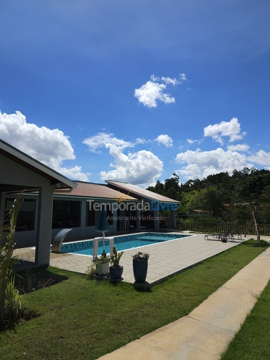 Granja para alquiler de vacaciones em Atibaia (Maracanã)