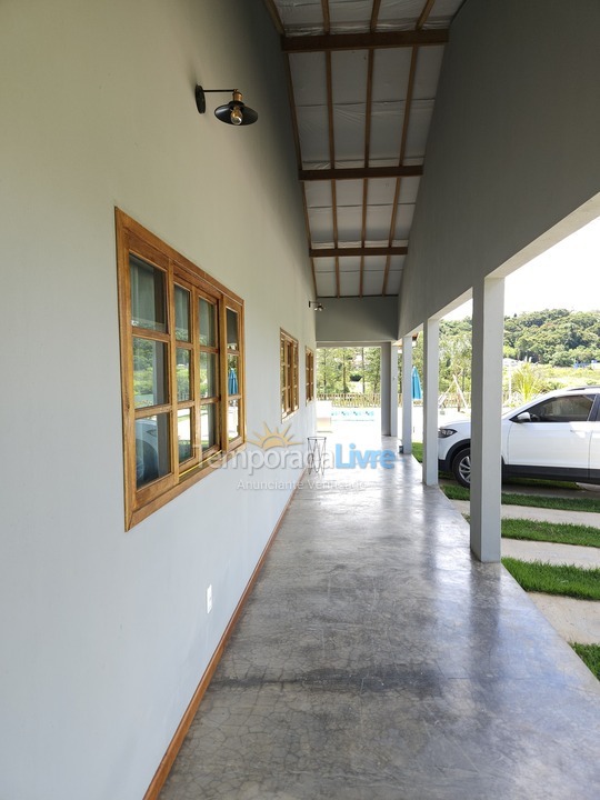 Granja para alquiler de vacaciones em Atibaia (Maracanã)