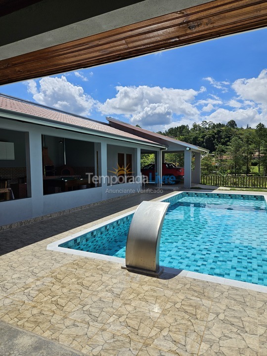 Granja para alquiler de vacaciones em Atibaia (Maracanã)