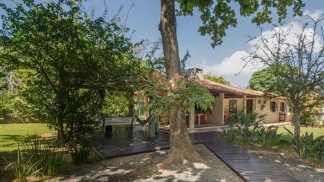 Apartamento con piscina entre Mariscal y Morrinhos – Capacidad para 4 personas