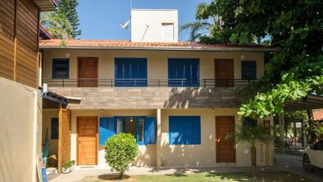 Apartamento con piscina entre Mariscal y Morrinhos – Capacidad para 4 personas