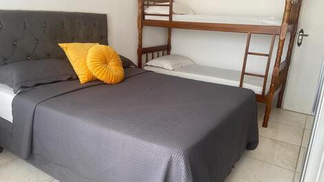 TRIPLEX - 03 APTS NA ENSEADA - 350M DO MAR (6, 6 e 8 PESSOAS)