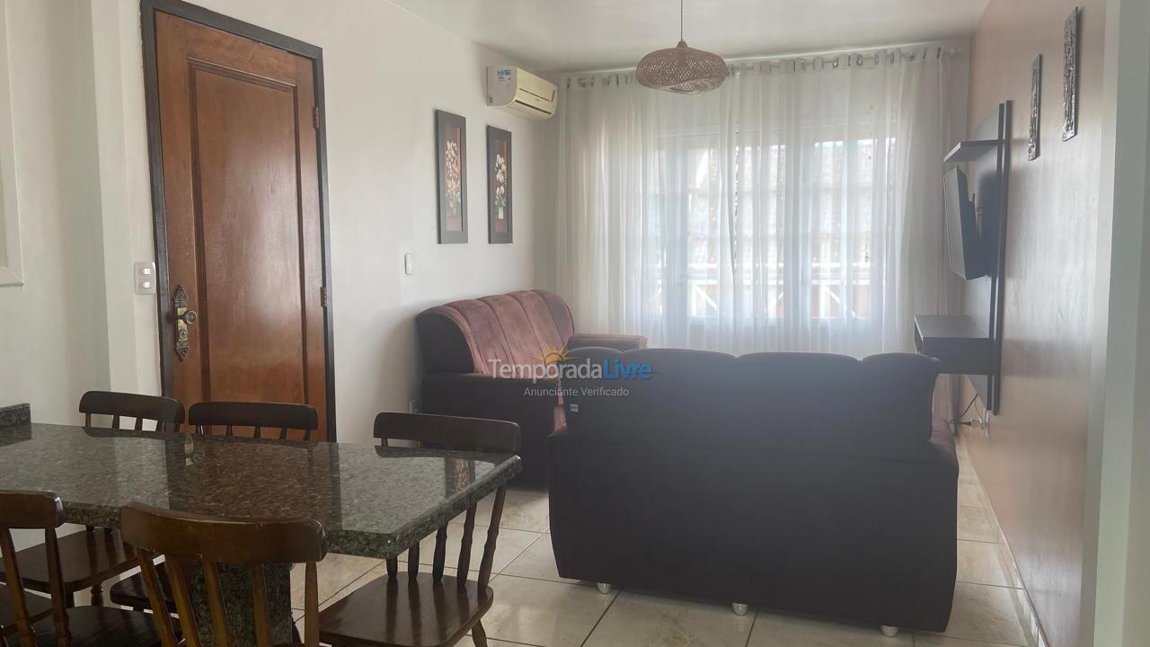 Casa para aluguel de temporada em São Francisco do Sul (Enseada)