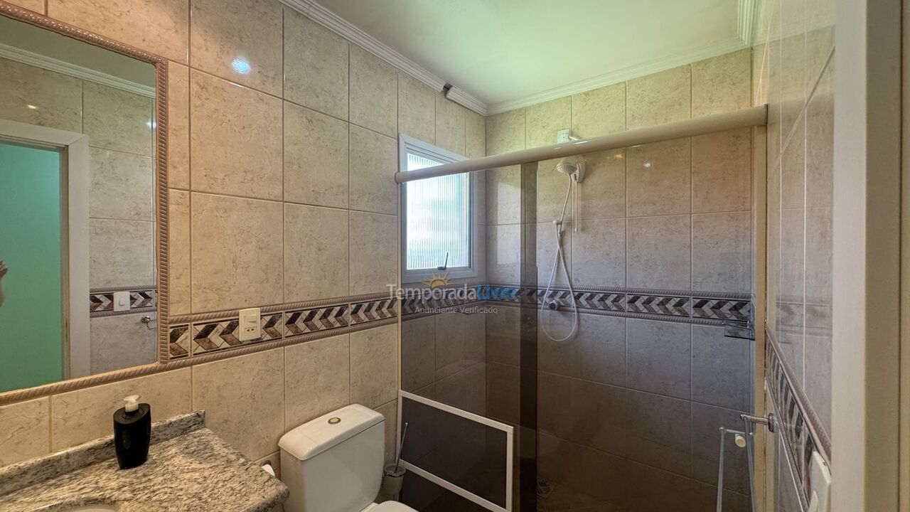 Casa para aluguel de temporada em Governador Celso Ramos (Praia de Palmas)