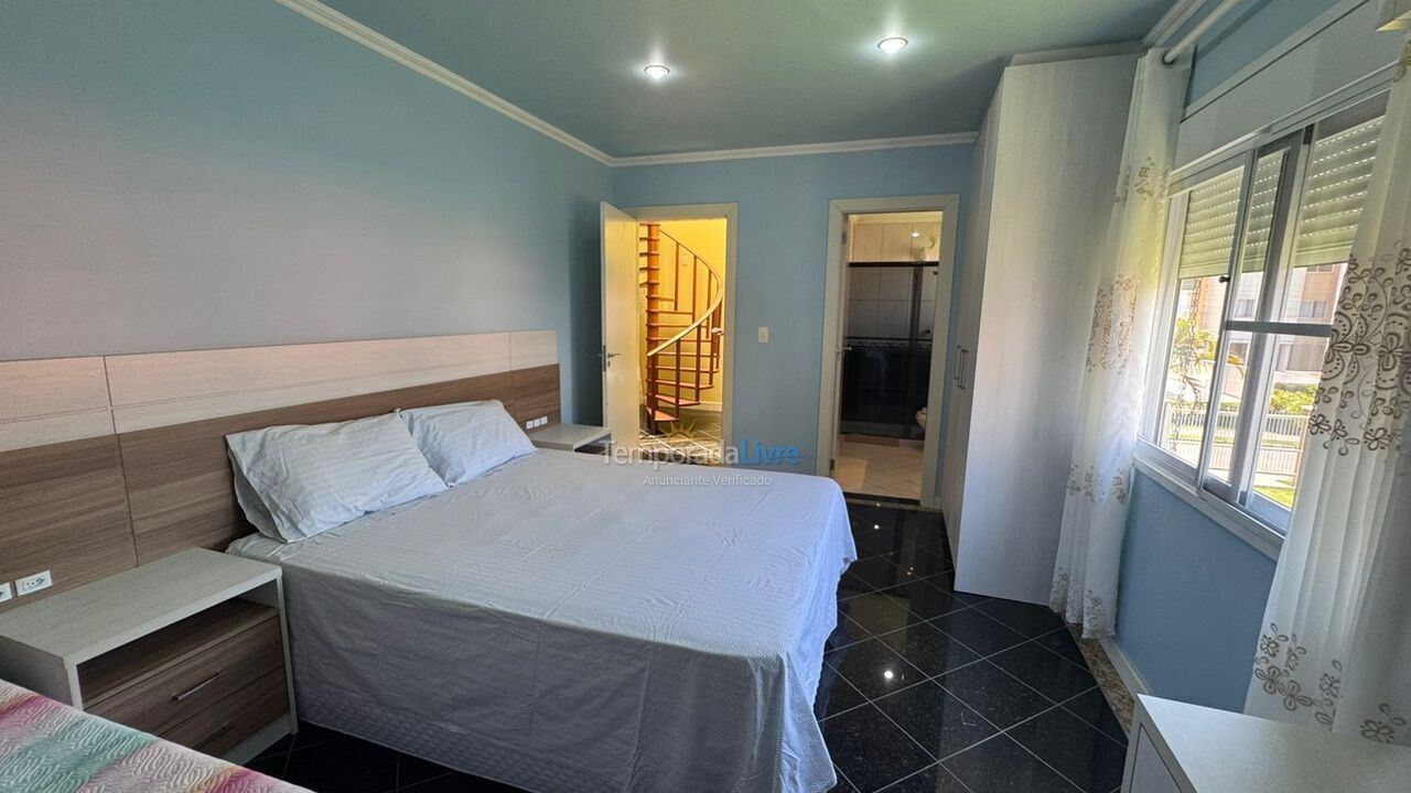 Casa para aluguel de temporada em Governador Celso Ramos (Praia de Palmas)