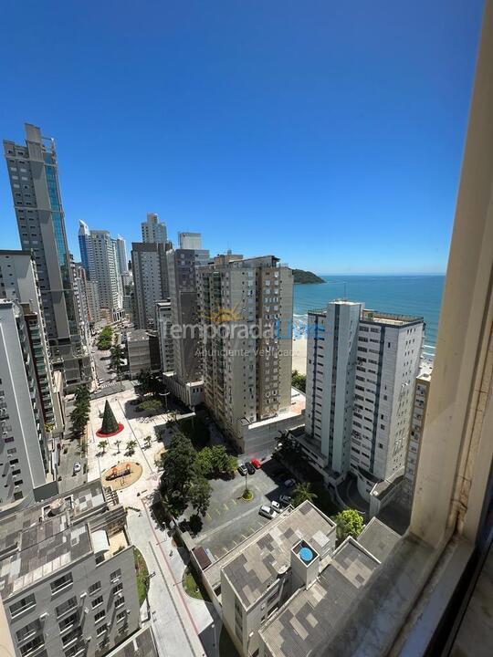 Apartamento para aluguel de temporada em Balneário Camboriú (Praia Central)