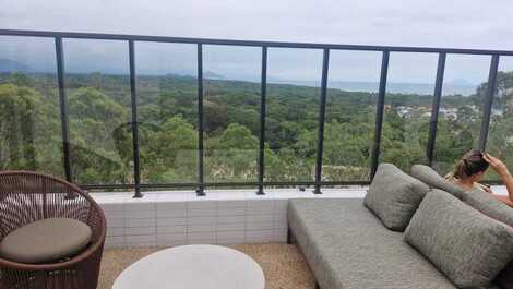 Brand new apartment in São Lourenço with ocean views next to the Riviera.