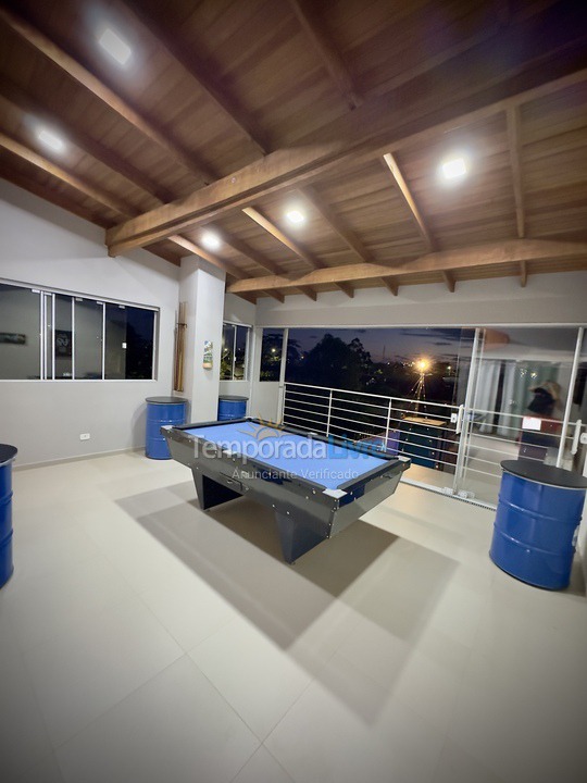 Casa para aluguel de temporada em Matinhos (Caiobá)