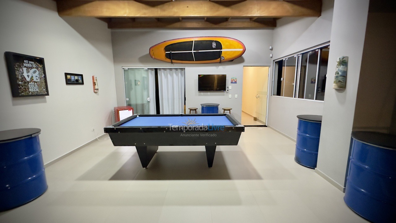 Casa para aluguel de temporada em Matinhos (Caiobá)