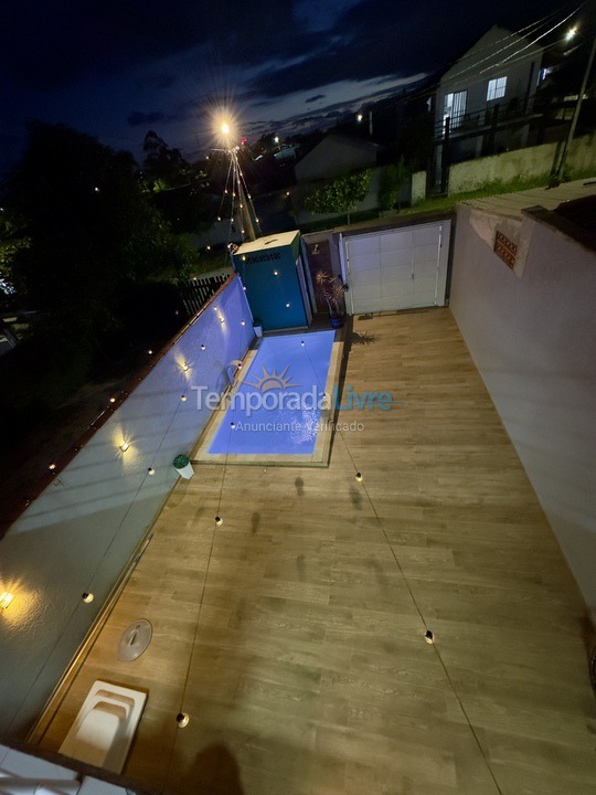 Casa para aluguel de temporada em Matinhos (Caiobá)