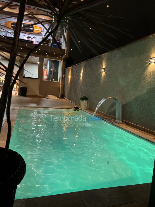 Casa para aluguel de temporada em Matinhos (Caiobá)