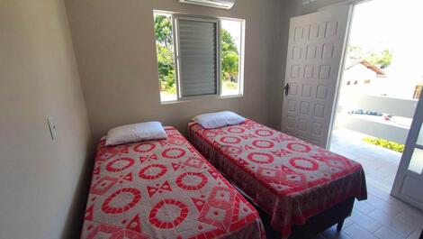 Casa de 4 habitaciones, a 60 metros del mar en CTG, aire acondicionado, wifi.