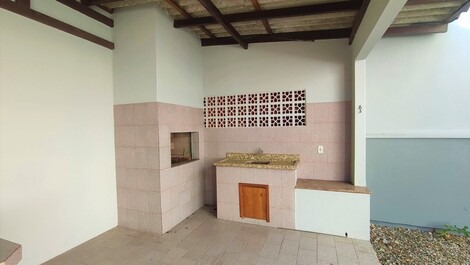 Casa de 4 habitaciones, a 60 metros del mar en CTG, aire acondicionado, wifi.