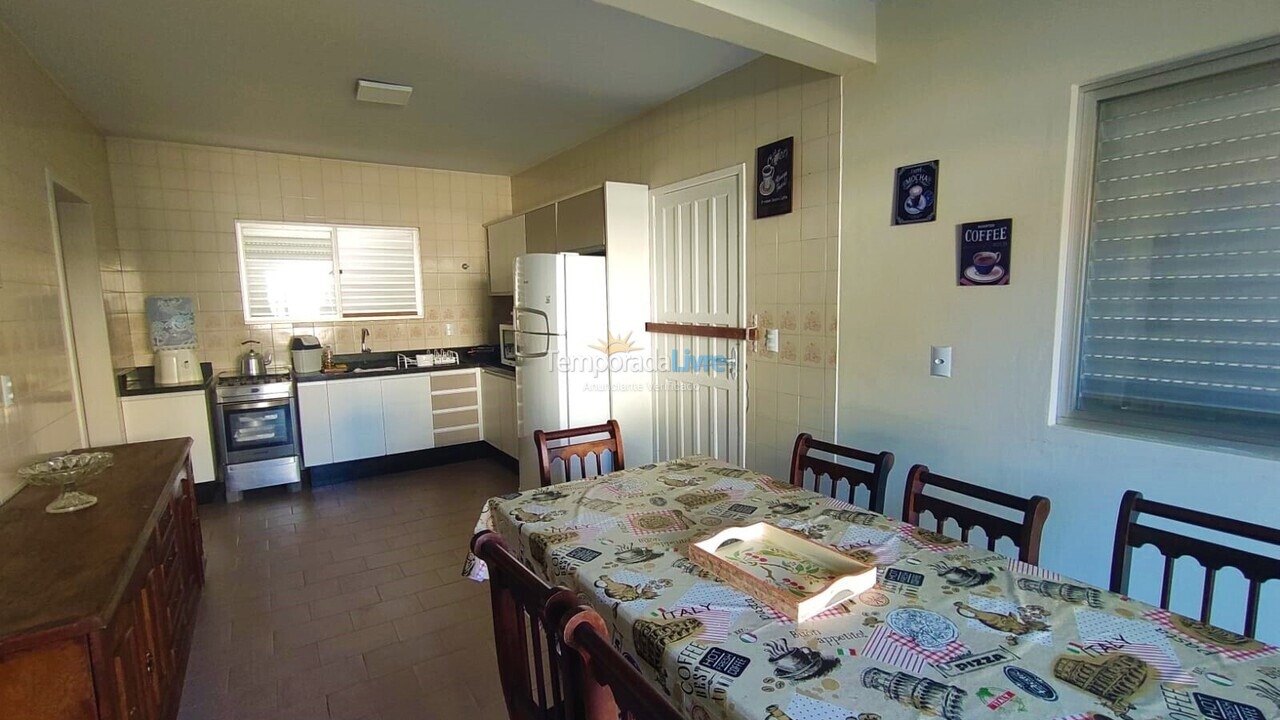 Casa para alquiler de vacaciones em Bombinhas (Canto Grande)