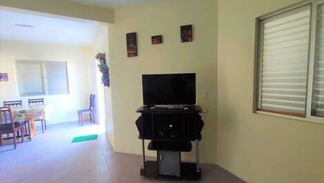 Casa de 4 habitaciones, a 60 metros del mar en CTG, aire acondicionado, wifi.