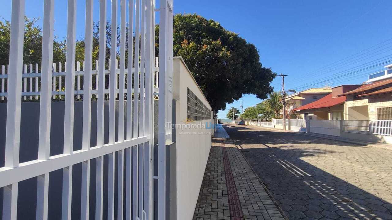 Casa para alquiler de vacaciones em Bombinhas (Canto Grande)