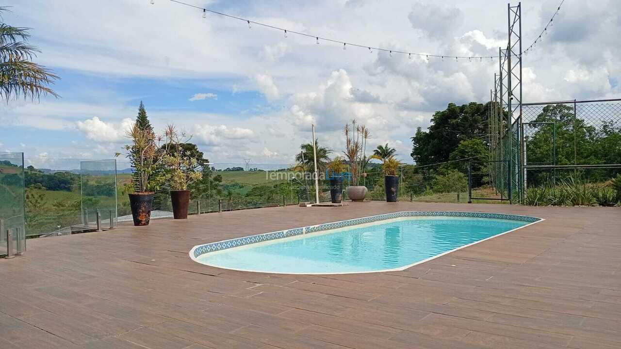 Chácara / sítio para aluguel de temporada em Bragança Paulista (Bosque das Pedras)