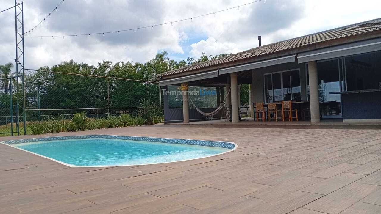 Chácara / sítio para aluguel de temporada em Bragança Paulista (Bosque das Pedras)