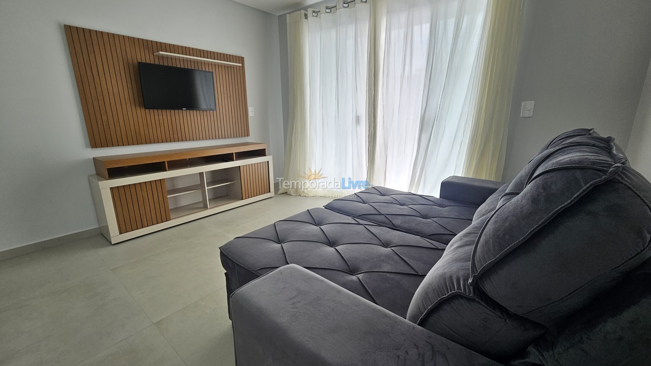 Casa para aluguel de temporada em Bombinhas (Praia de Zimbros)