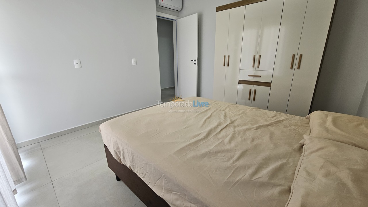 Casa para aluguel de temporada em Bombinhas (Praia de Zimbros)