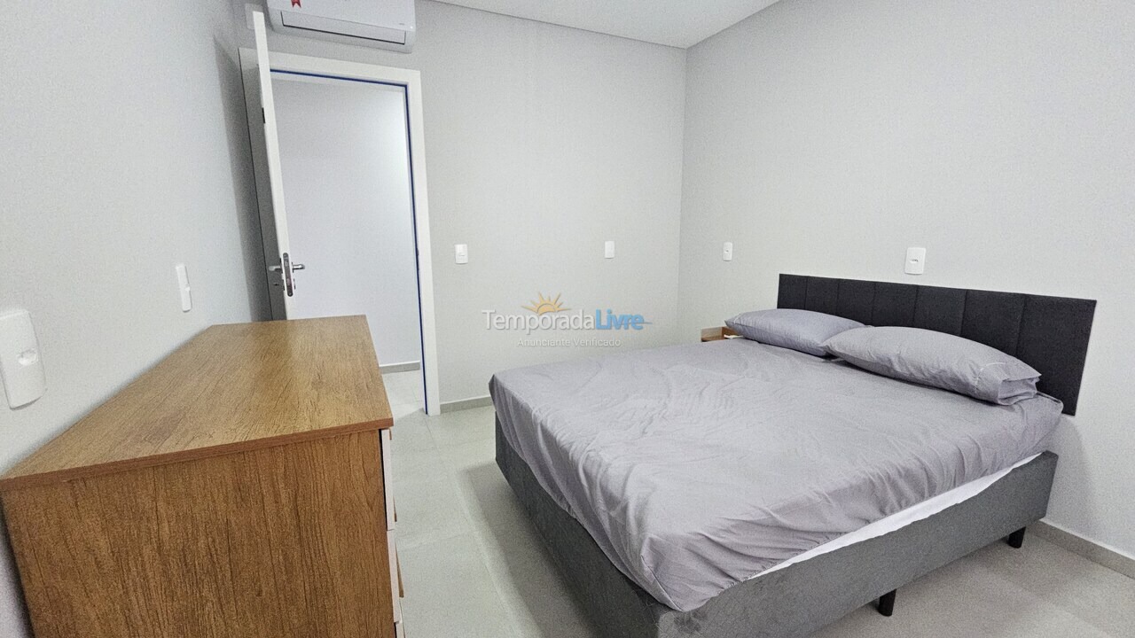 Casa para aluguel de temporada em Bombinhas (Praia de Zimbros)