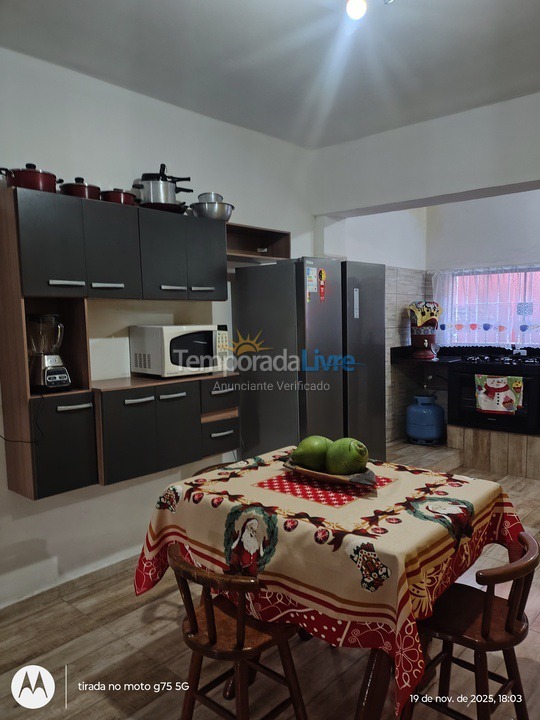 House for vacation rental in Caraguatatuba (Praia da Cocanha)