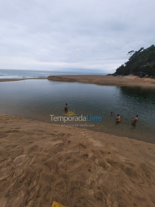 House for vacation rental in Caraguatatuba (Praia da Cocanha)