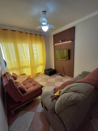 Apartment on Pitangueiras beach with beach service and parking space.