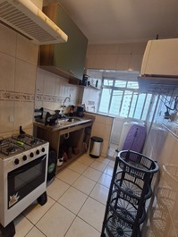 Apartment on Pitangueiras beach with beach service and parking space.