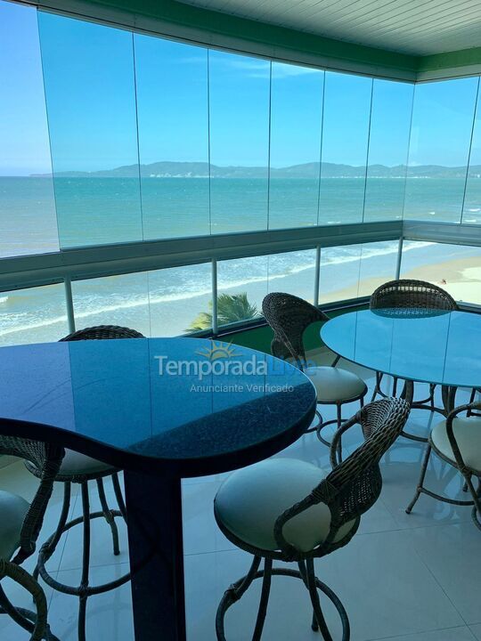 Apartamento para aluguel de temporada em Itapema (Meia Praia)