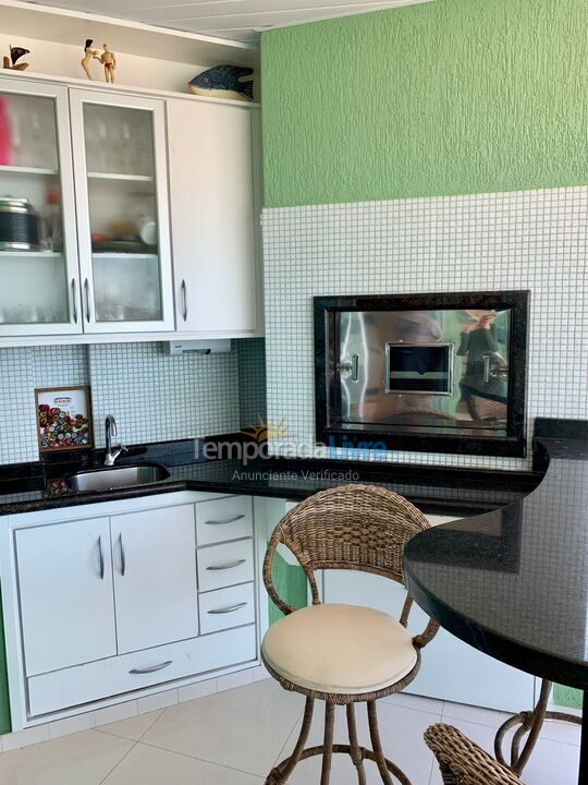 Apartamento para aluguel de temporada em Itapema (Meia Praia)