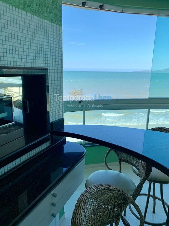 Apartamento para aluguel de temporada em Itapema (Meia Praia)