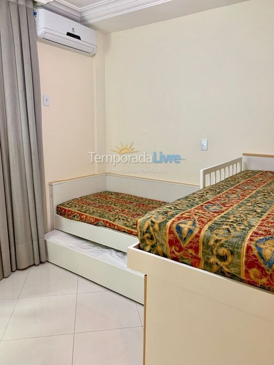 Apartamento para aluguel de temporada em Itapema (Meia Praia)