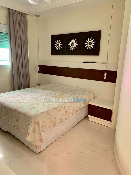 Apartamento para aluguel de temporada em Itapema (Meia Praia)