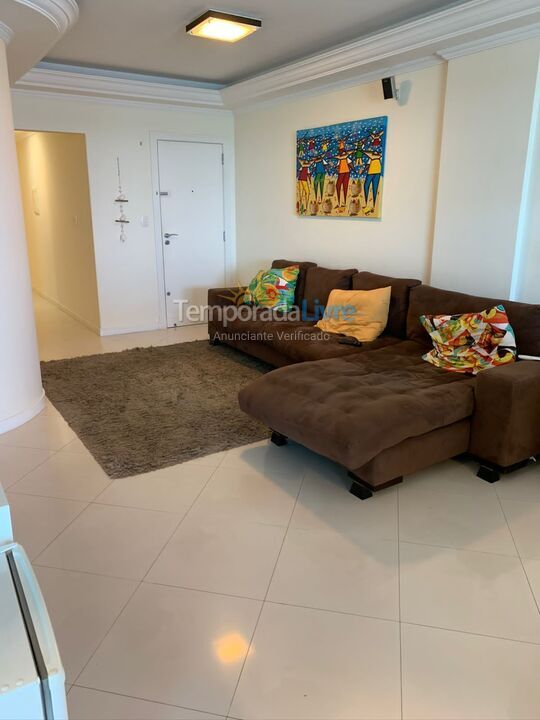 Apartamento para aluguel de temporada em Itapema (Meia Praia)