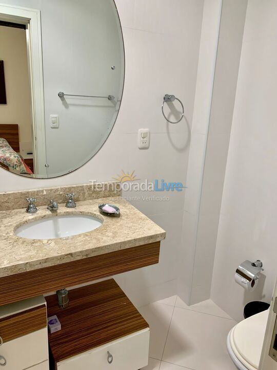 Apartamento para aluguel de temporada em Itapema (Meia Praia)