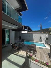 Preciosa casa con piscina a 600 metros de la playa de Zimbros